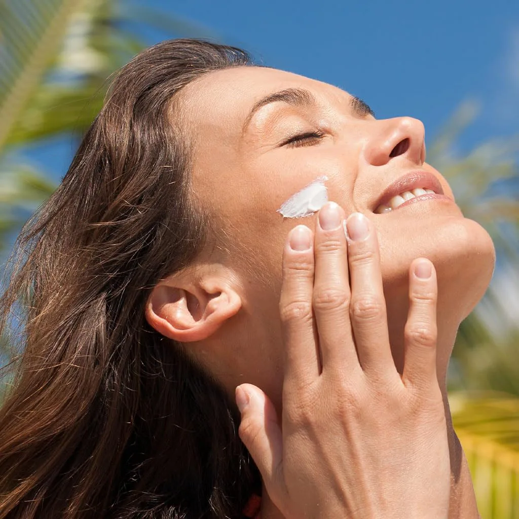 ضدآفتاب و ضد چروک اولاین پوست حساس و دارای آلرژی SPF 30