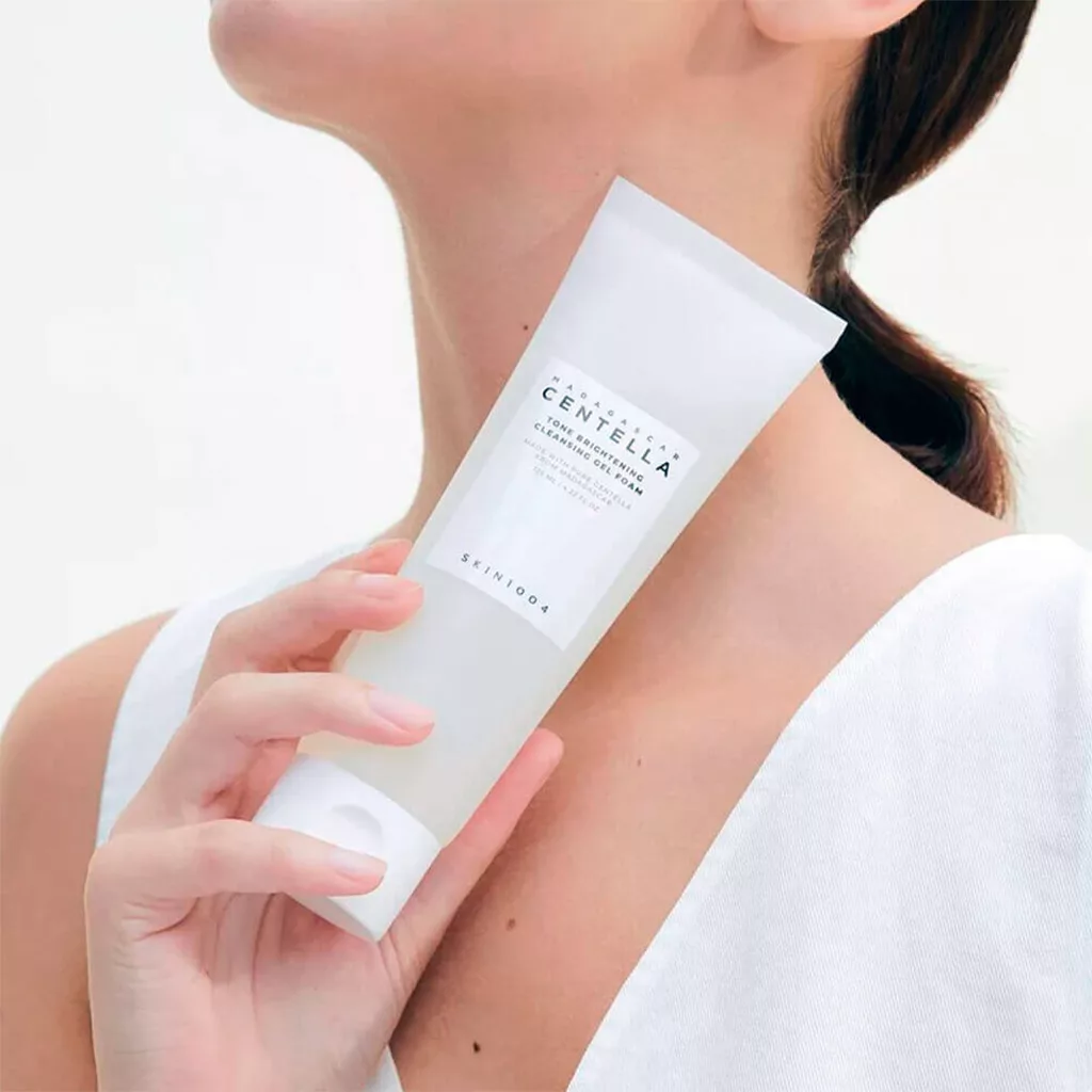 SKIN1004 Madagascar Centella Tone Brightening Cleansing Gel Foam