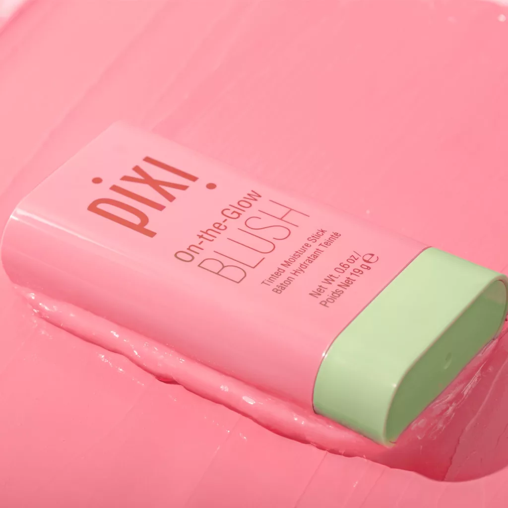 رژگونه استیکی pixi پیکسی on yhe glow BLUSH گلو بلاش