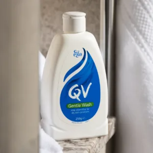 پاک کننده ملایم صورت کیو وی QV جنتل واش پوست خشک تا نرمال 250 میل