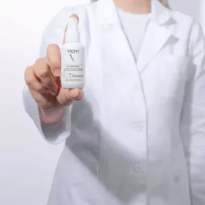 کرم ضد آفتاب ضد چروک لک پیری ویشی 40میل مدل پمپی انواع پوست SPF50