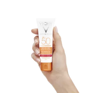 کرم ضد آفتاب بی رنگ SPF50 ویشی ضد چروک مناسب انواع پوست